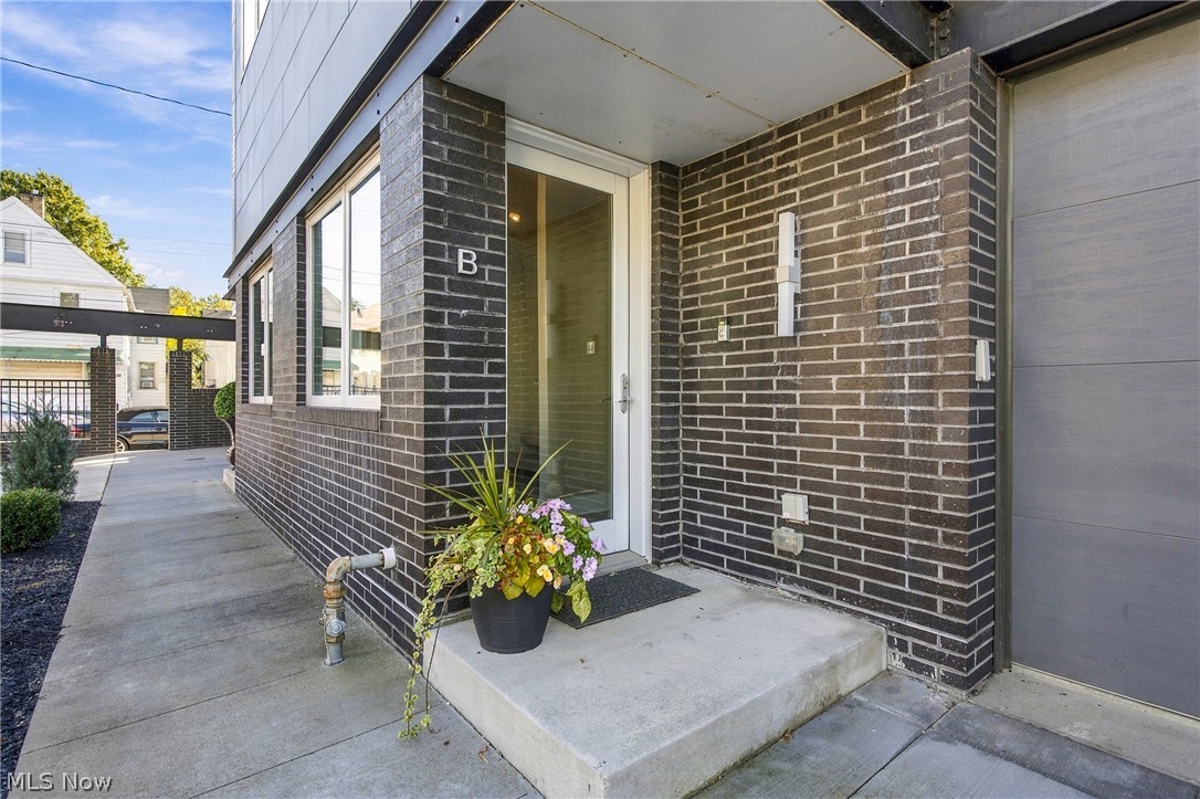 1960 E 123rd Street Cleveland OH 44106