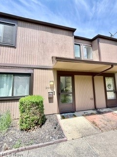 26653 Lake Of The Falls Boulevard Olmsted Falls OH 44138