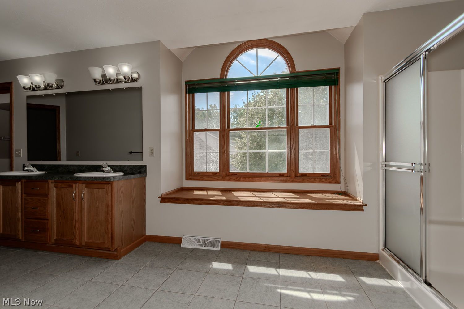 67 Sunset Cove Circle Eastlake OH 44095