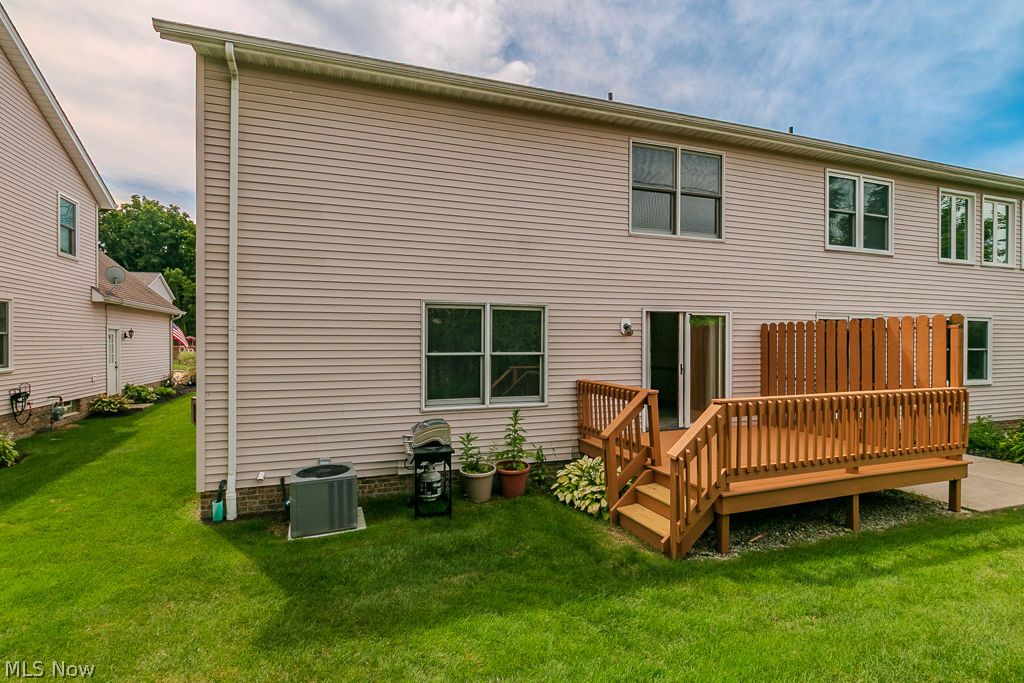 67 Sunset Cove Circle Eastlake OH 44095