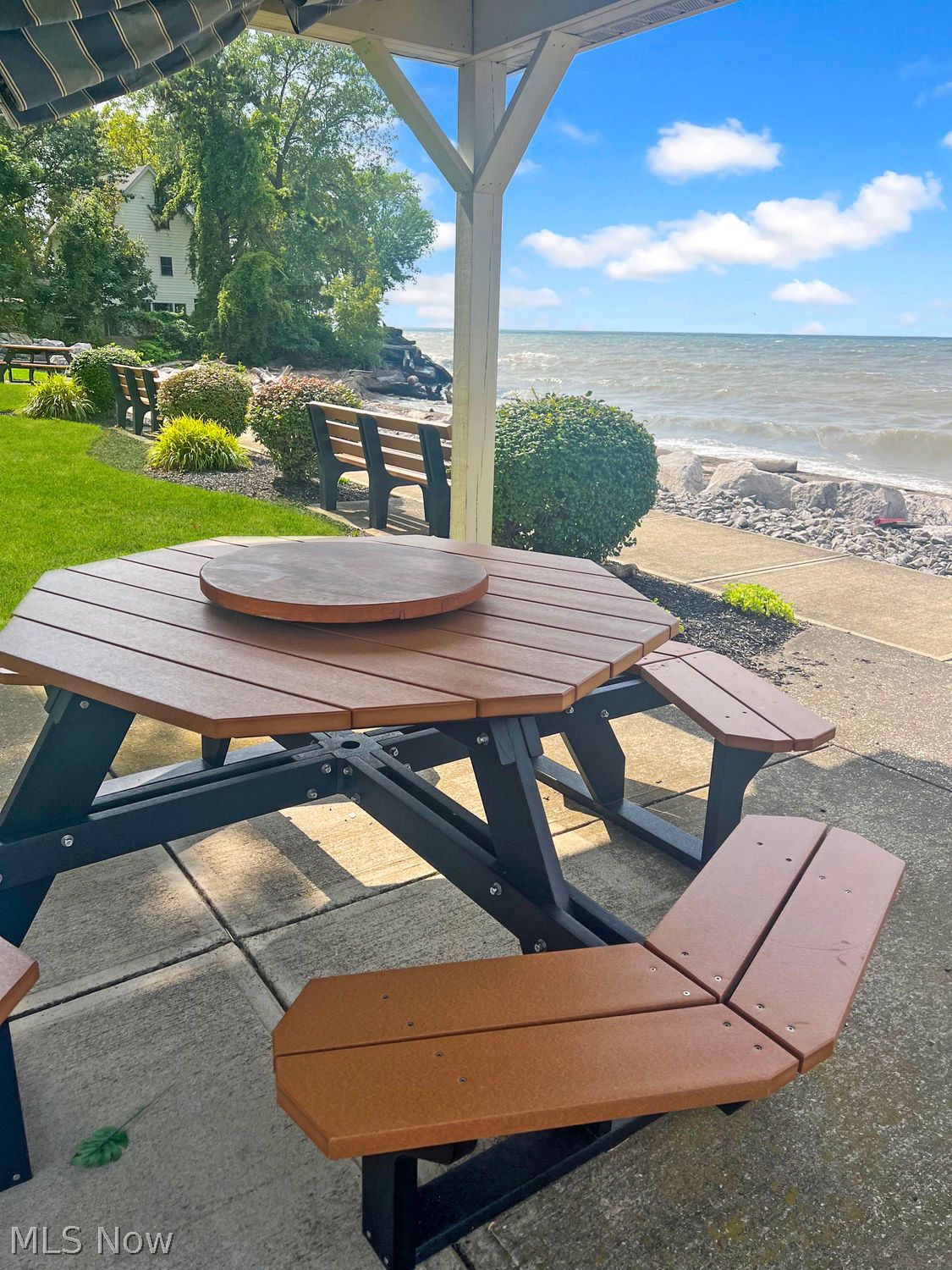67 Sunset Cove Circle Eastlake OH 44095