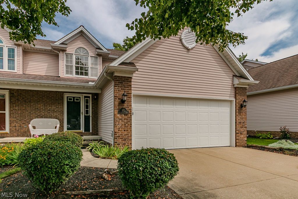 67 Sunset Cove Circle Eastlake OH 44095
