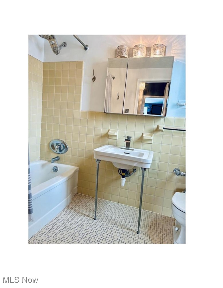 13800 Fairhill Road Shaker Heights OH 44120