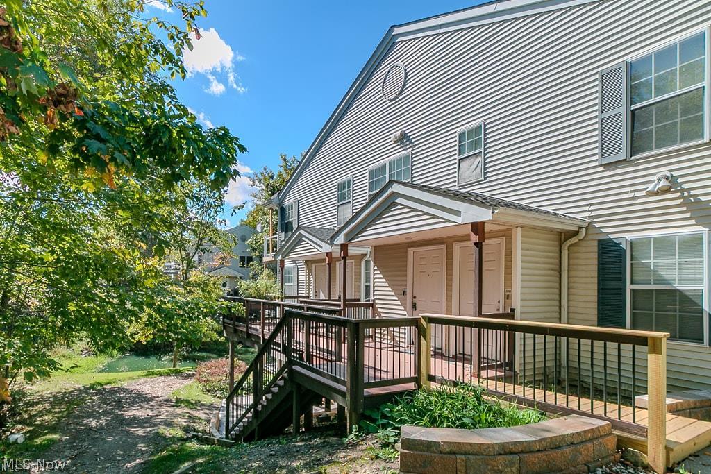 2003 Stoney Run Circle Broadview Heights OH 44147