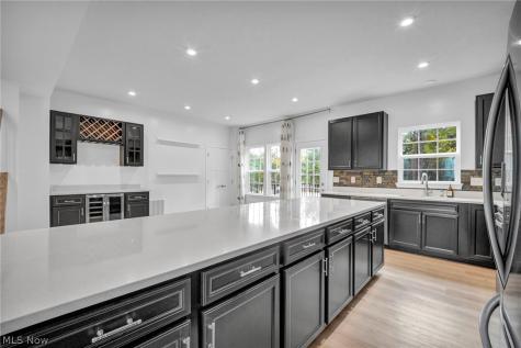 34566 Ethan Way Willoughby OH 44094