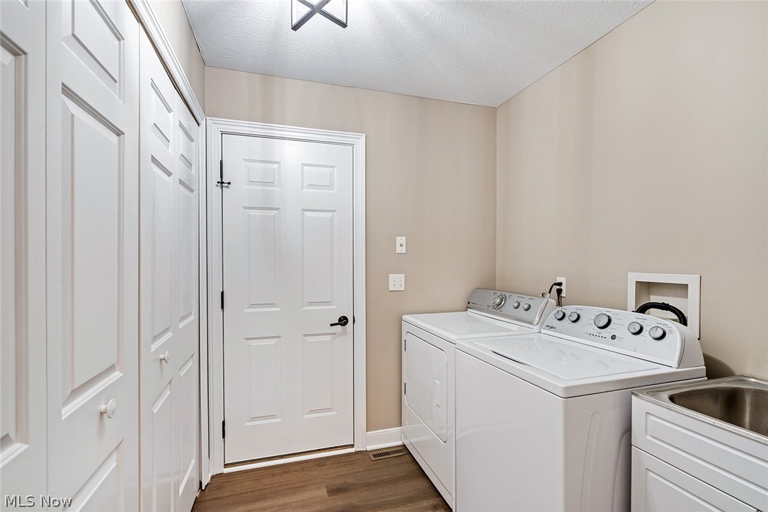 90 Lake Pointe Circle Canfield OH 44406