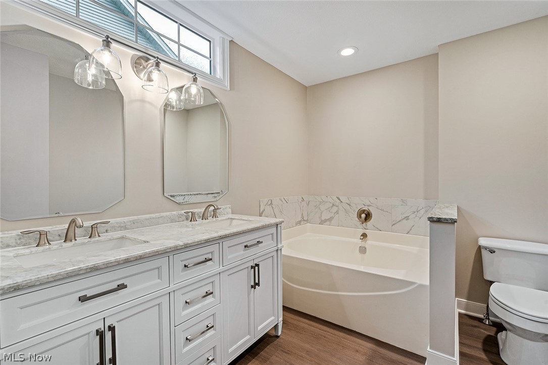 90 Lake Pointe Circle Canfield OH 44406
