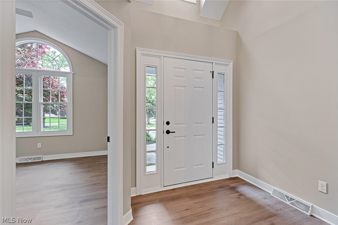 90 Lake Pointe Circle Canfield OH 44406