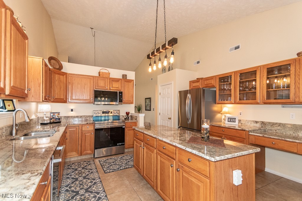 2560 Edgebrook Crossing Twinsburg OH 44087