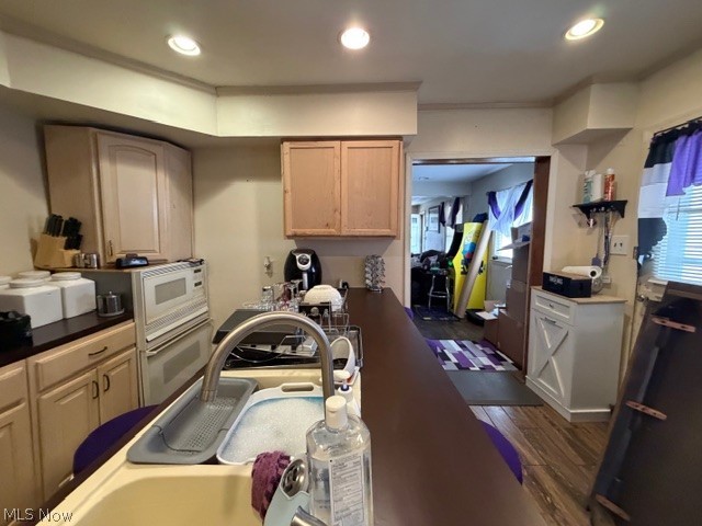 1464 E 250th Street Euclid OH 44117