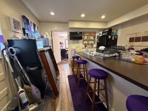 1464 E 250th Street Euclid OH 44117
