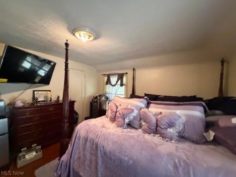1464 E 250th Street Euclid OH 44117