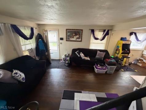 1464 E 250th Street Euclid OH 44117