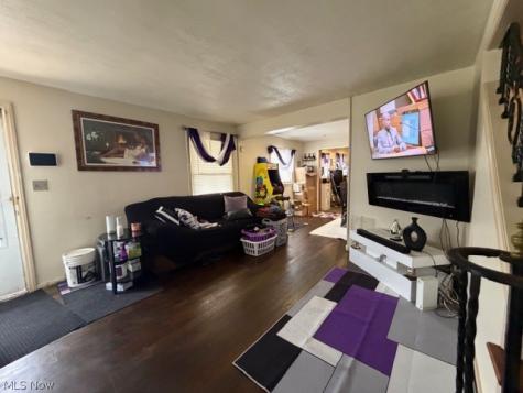 1464 E 250th Street Euclid OH 44117