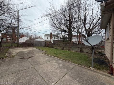 1464 E 250th Street Euclid OH 44117