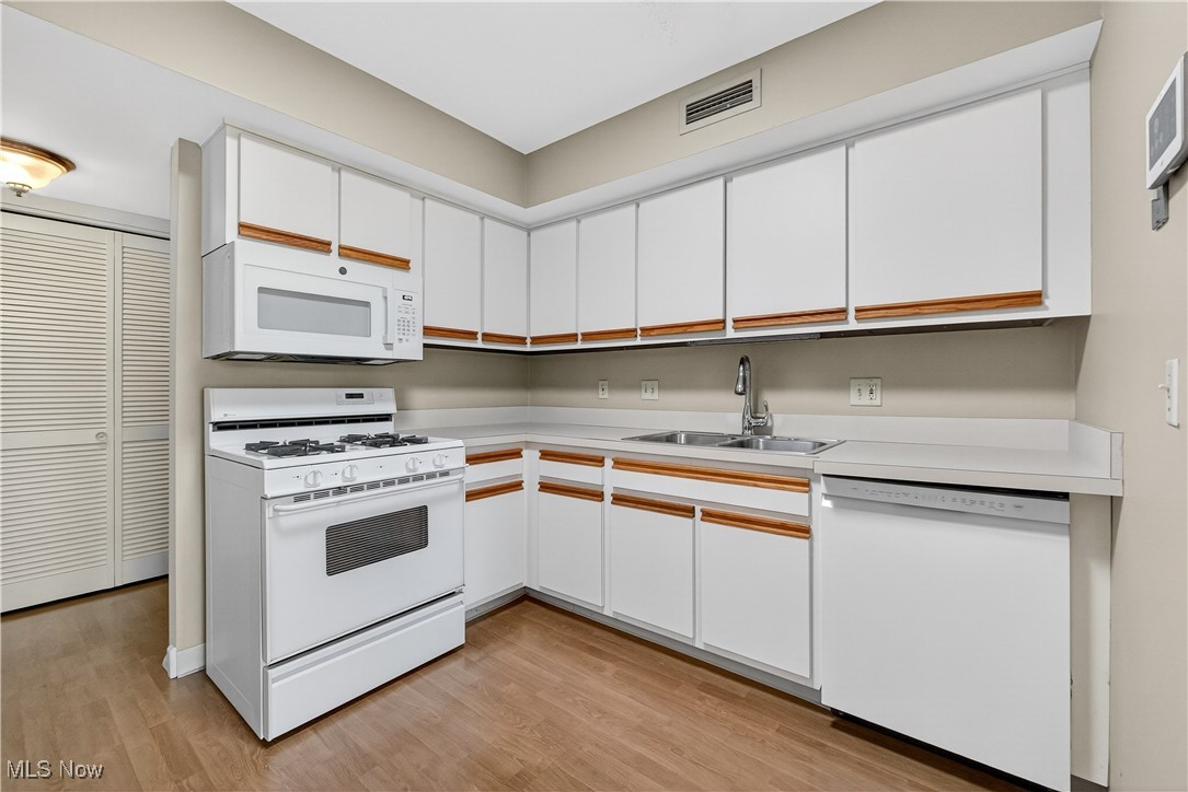 6280 Greenwood Parkway Sagamore Hills OH 44067