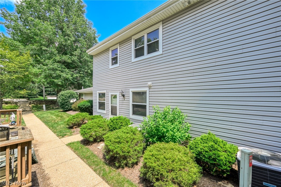 2455 Island Drive Uniontown OH 44685