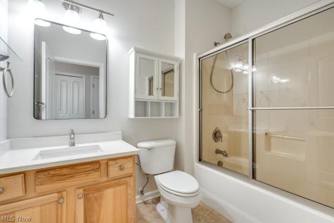 38087 Burrard Lane Willoughby OH 44094