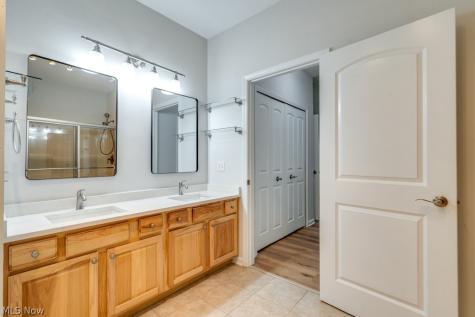 38087 Burrard Lane Willoughby OH 44094