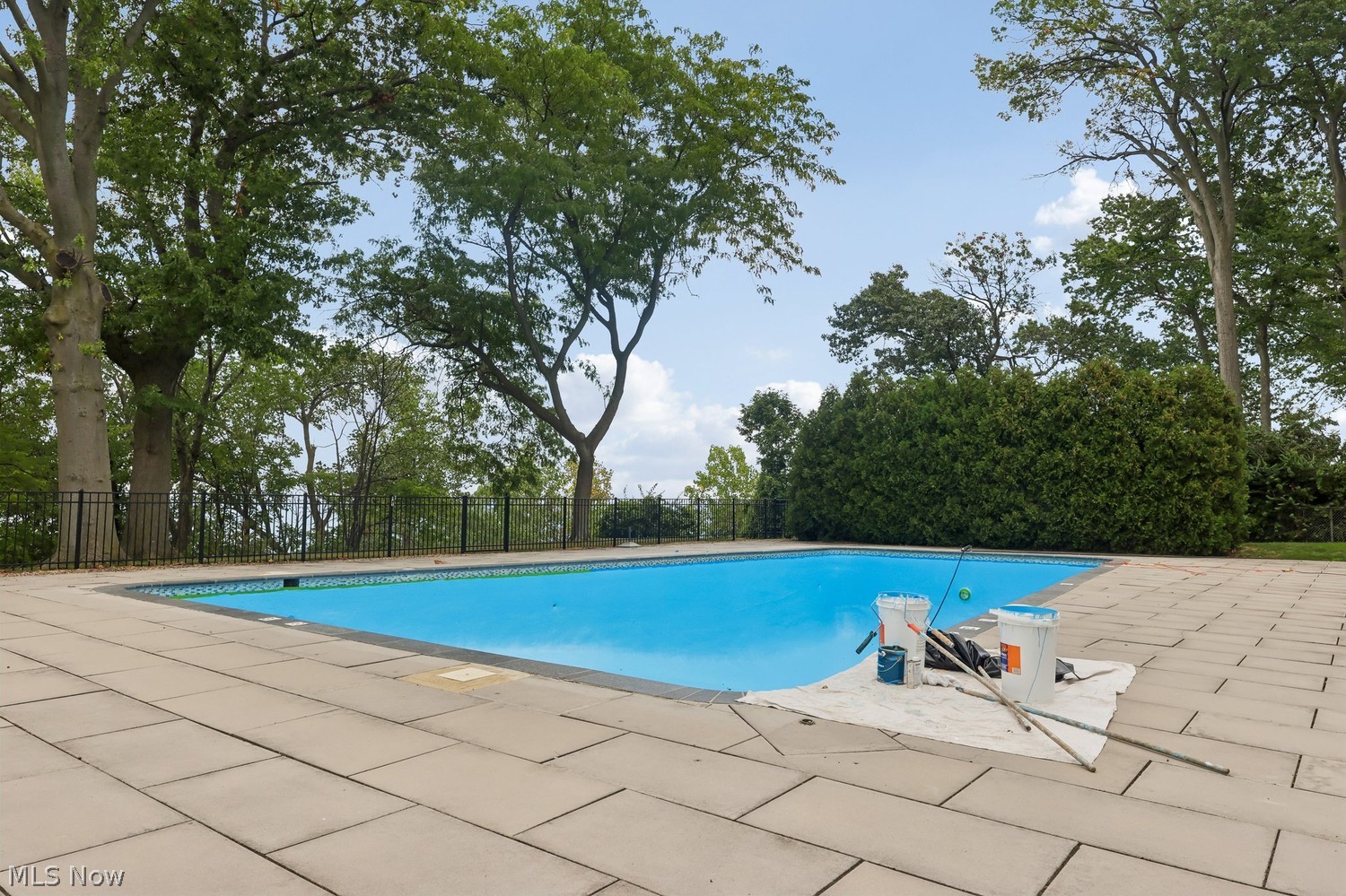 12520 Edgewater Drive Lakewood OH 44107
