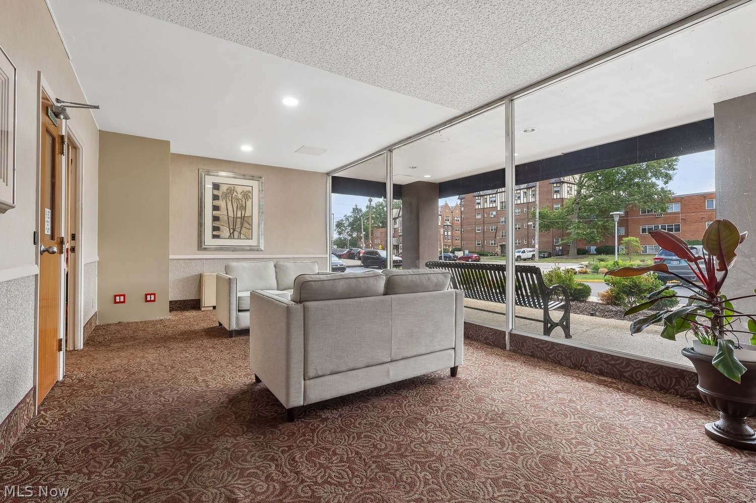 12520 Edgewater Drive Lakewood OH 44107