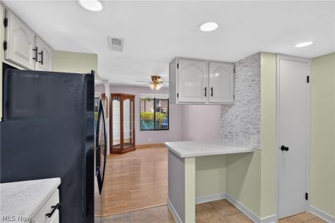533 Tollis Parkway Broadview Heights OH 44147