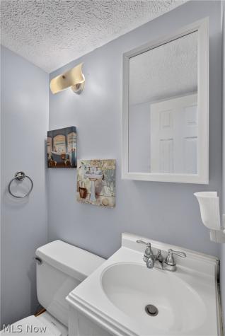 533 Tollis Parkway Broadview Heights OH 44147