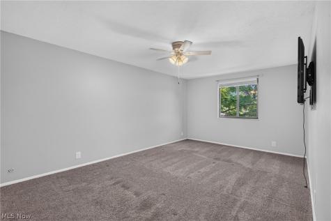 533 Tollis Parkway Broadview Heights OH 44147