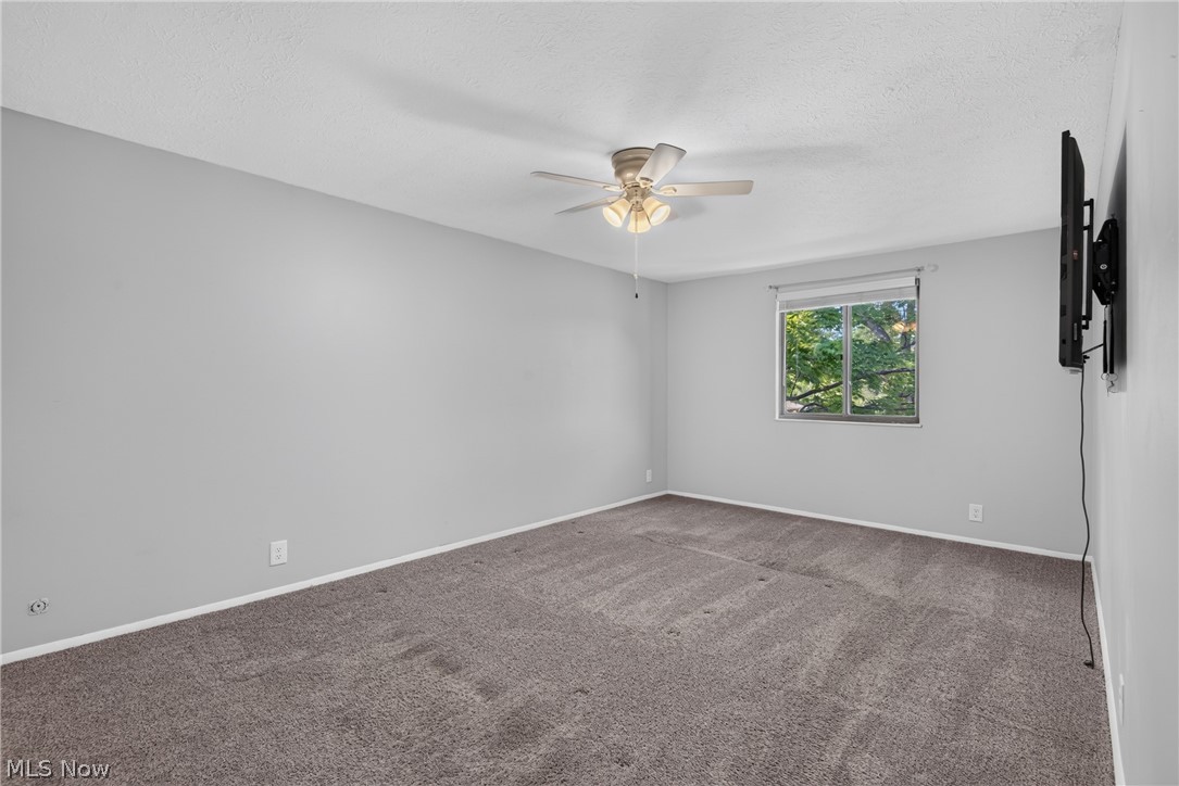 533 Tollis Parkway Broadview Heights OH 44147