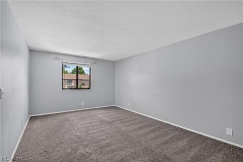533 Tollis Parkway Broadview Heights OH 44147