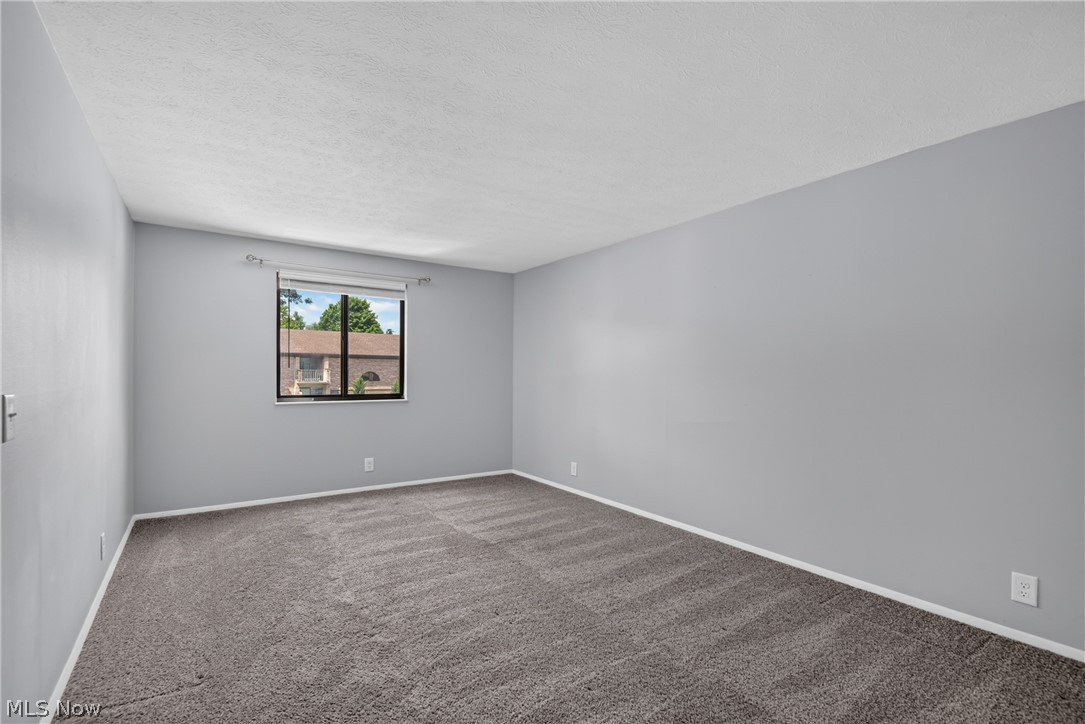 533 Tollis Parkway Broadview Heights OH 44147