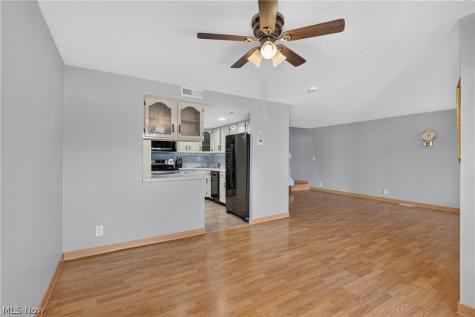 533 Tollis Parkway Broadview Heights OH 44147