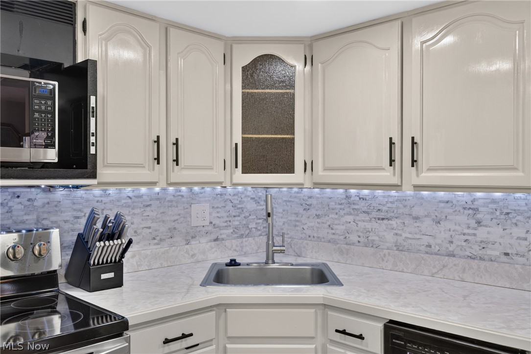 533 Tollis Parkway Broadview Heights OH 44147