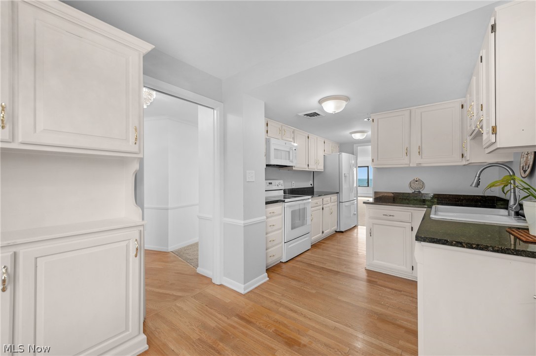22500 Lake Road Rocky River OH 44116