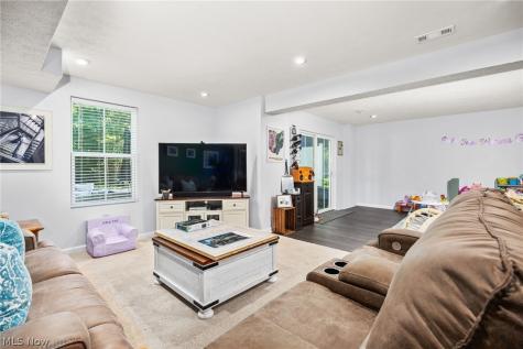 3172 Old Mill Drive Cuyahoga Falls OH 44223