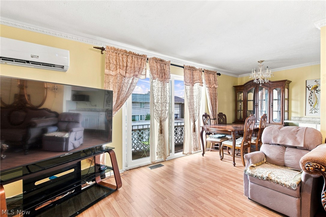 1402 Golden Gate Boulevard Mayfield Heights OH 44124