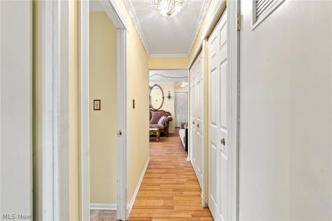 1402 Golden Gate Boulevard Mayfield Heights OH 44124