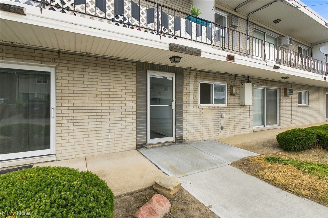 1402 Golden Gate Boulevard Mayfield Heights OH 44124