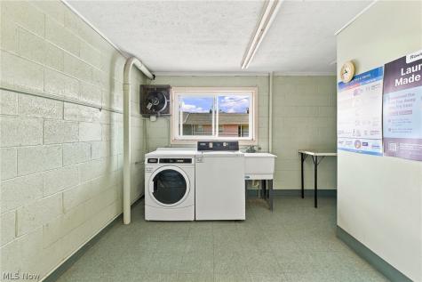 1402 Golden Gate Boulevard Mayfield Heights OH 44124