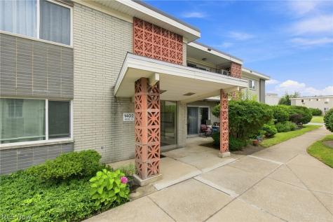1402 Golden Gate Boulevard Mayfield Heights OH 44124