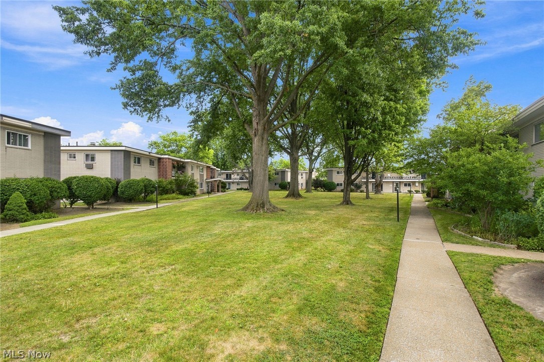1402 Golden Gate Boulevard Mayfield Heights OH 44124