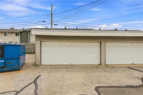 1402 Golden Gate Boulevard Mayfield Heights OH 44124
