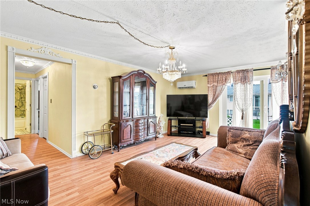 1402 Golden Gate Boulevard Mayfield Heights OH 44124