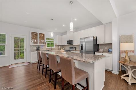 1422 Chateau Place Avon OH 44011