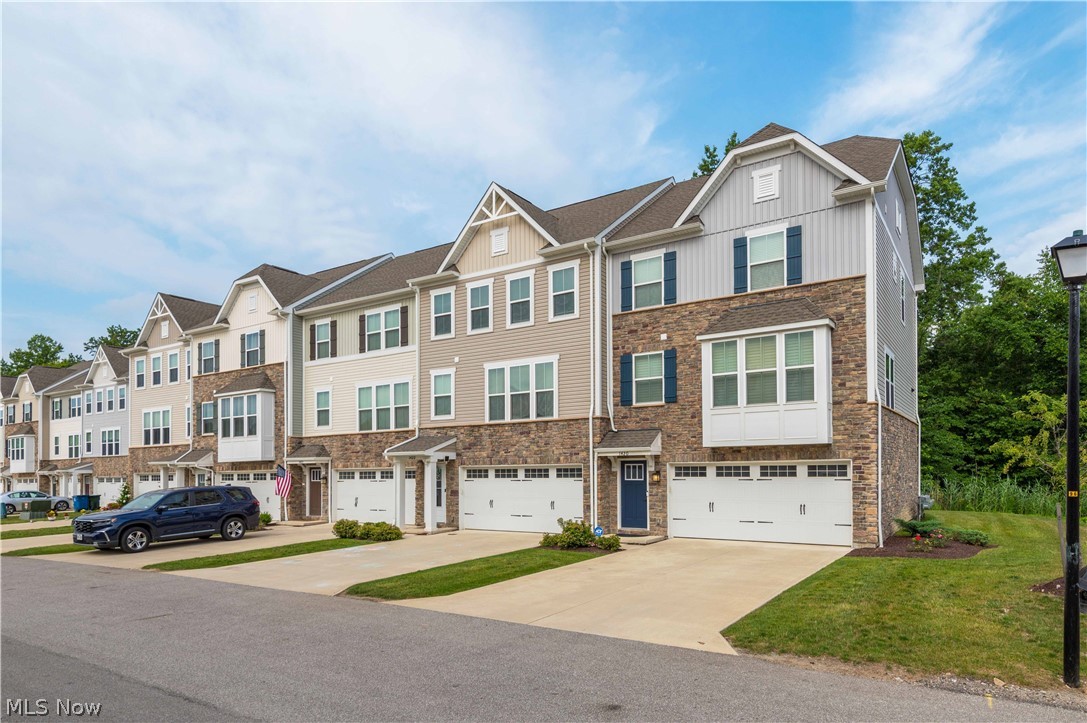 1422 Chateau Place Avon OH 44011