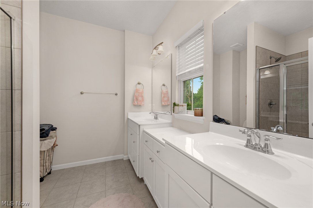 1422 Chateau Place Avon OH 44011