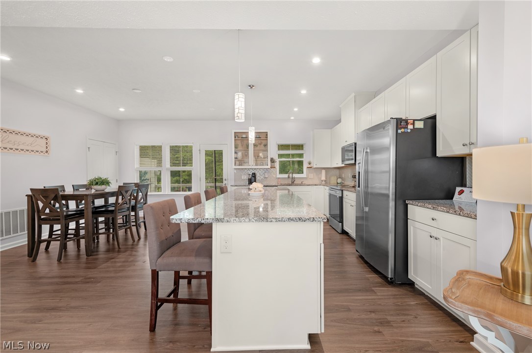 1422 Chateau Place Avon OH 44011