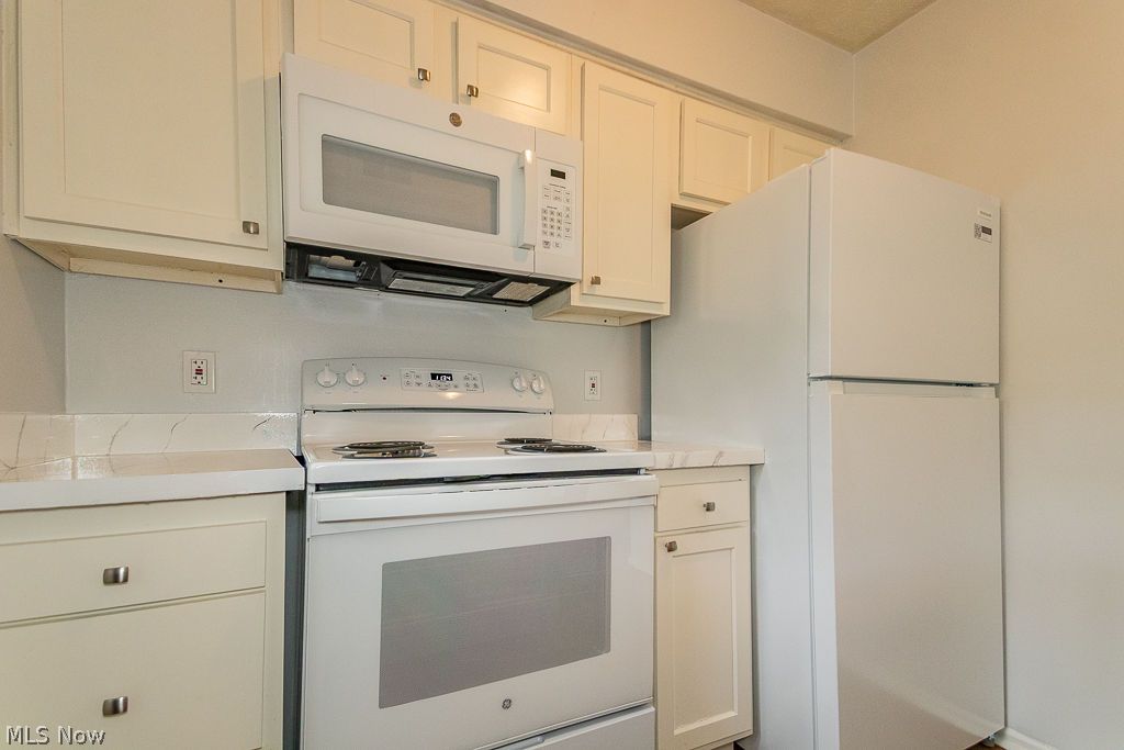 2003 Stoney Run Circle Broadview Heights OH 44147