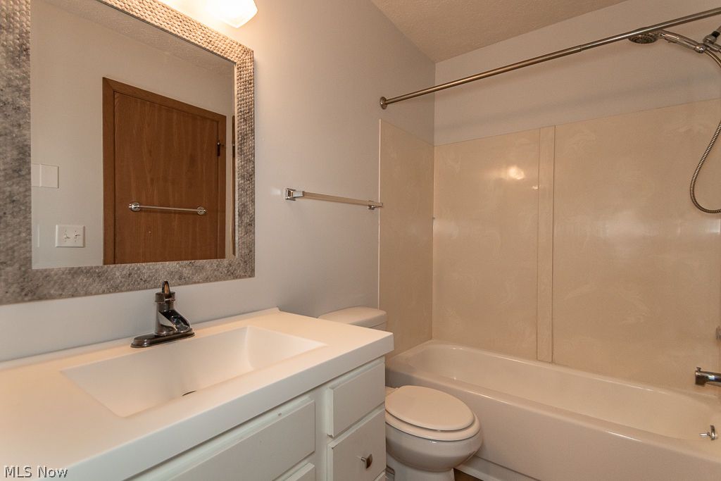 2003 Stoney Run Circle Broadview Heights OH 44147