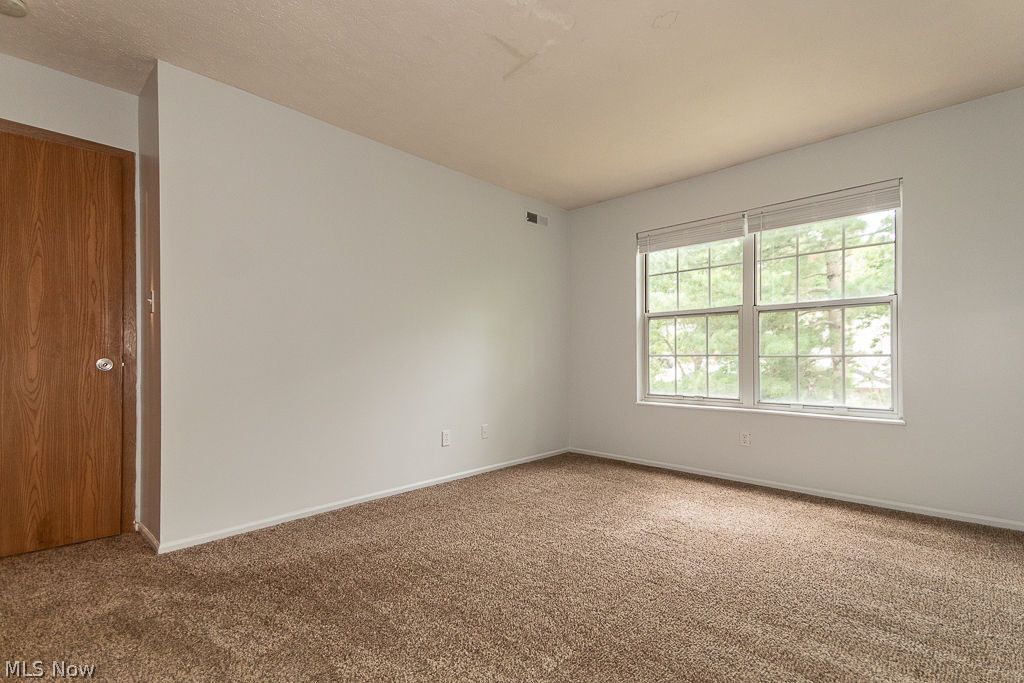 2003 Stoney Run Circle Broadview Heights OH 44147